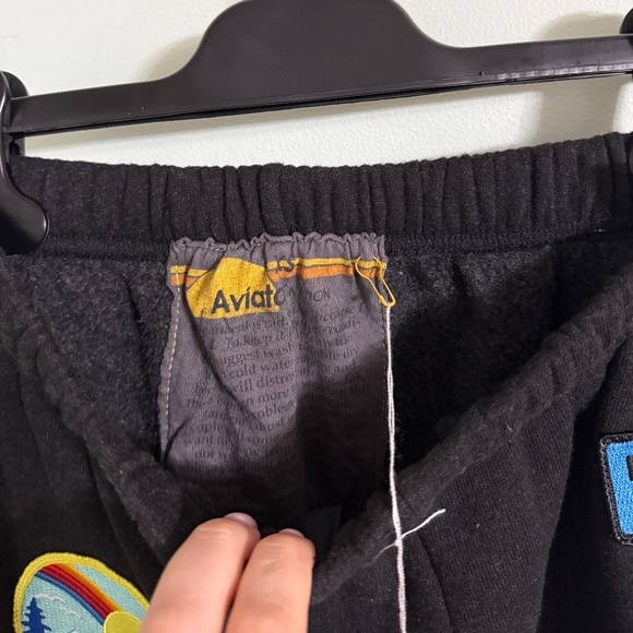 NWT Aviator Nation Vintage Patch Black Sweatpants X-Small - Picture 8 of 9